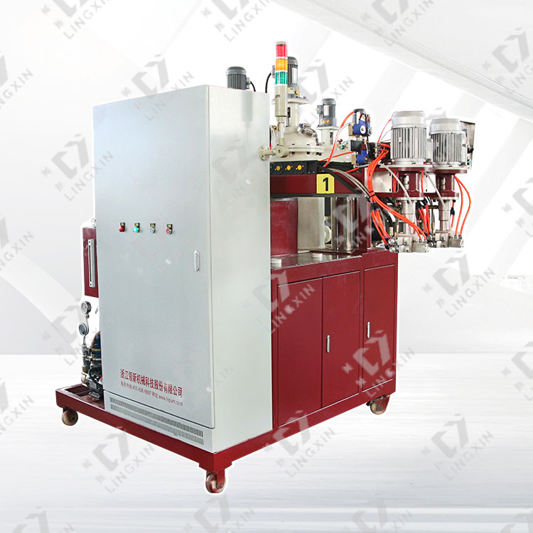 聚氨酯發(fā)泡機(jī)